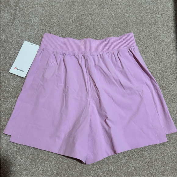 NWT Lululemon Stretch Woven Relaxed-Fit HR 4" Small Vita Pink - Picture 4 of 7